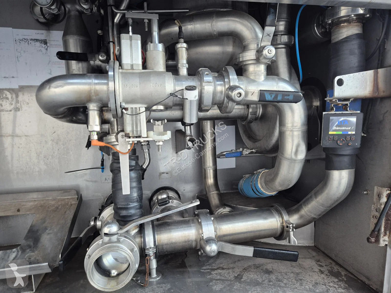 Kamion Volvo FMX 370 16000L INSULATED INOX TANK...