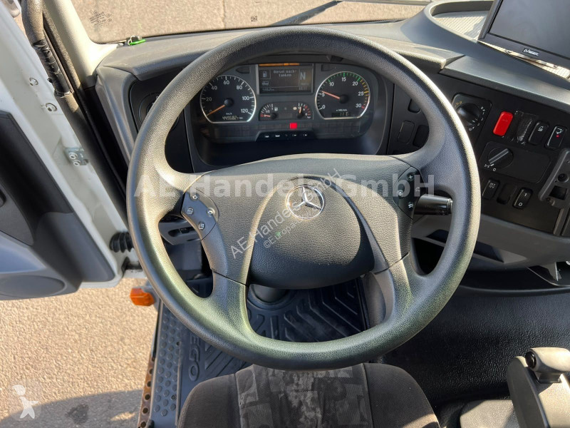 Teherautó Mercedes 1222 BL...