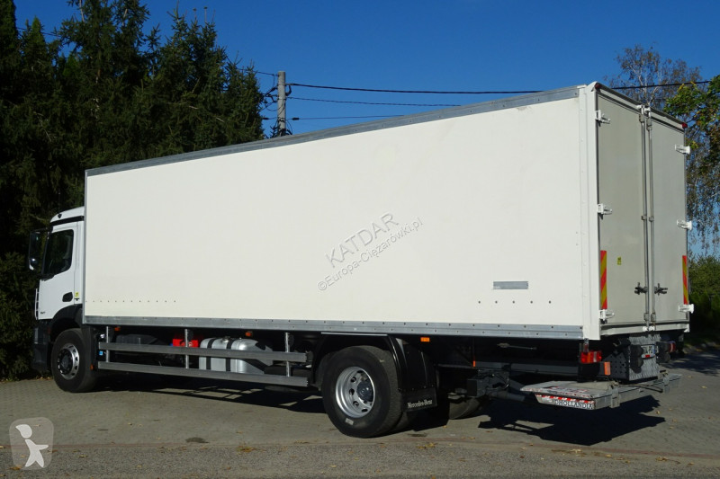 Mercedes 1827 Euro 6 kontener 21 pal 387tys.km...