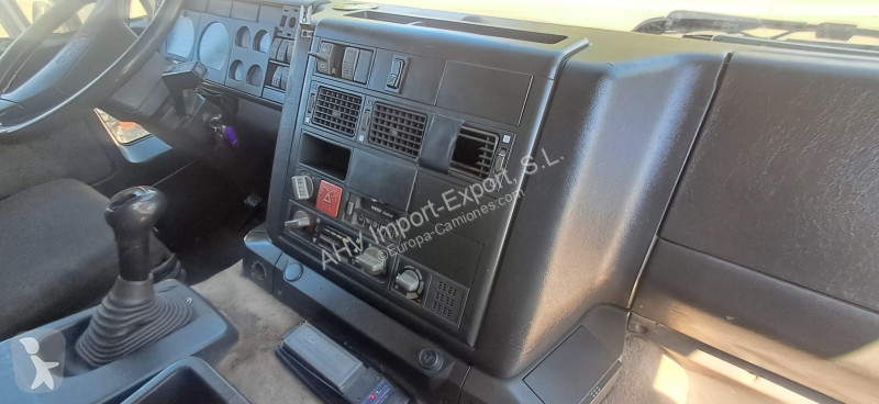 Iveco 350 tractor unit