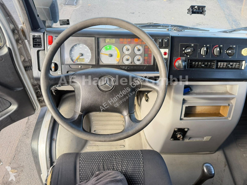 Teherautó Mercedes 816D BB DoKA 13m3...