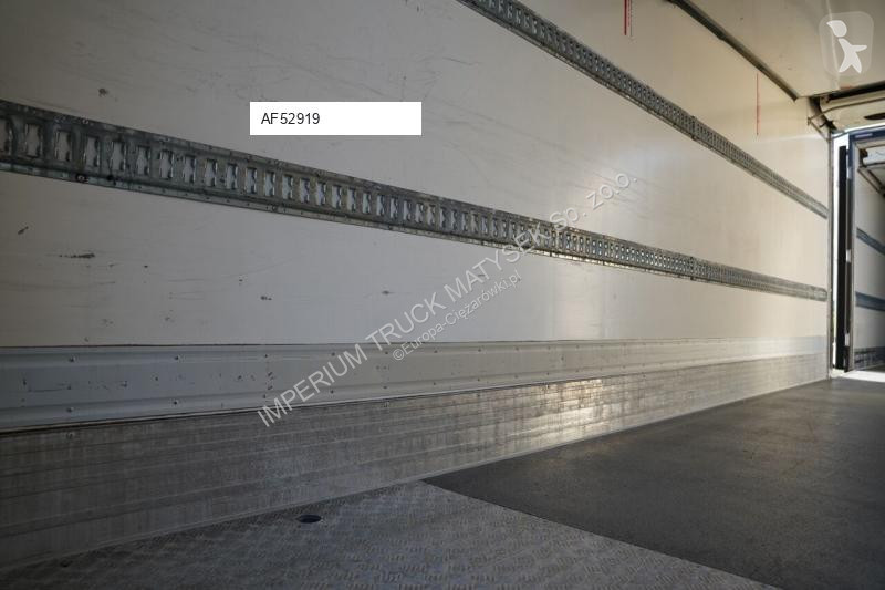 شاحنة Volvo / PRZYCZEPA / CHŁODNIA - 6,8 M /...
