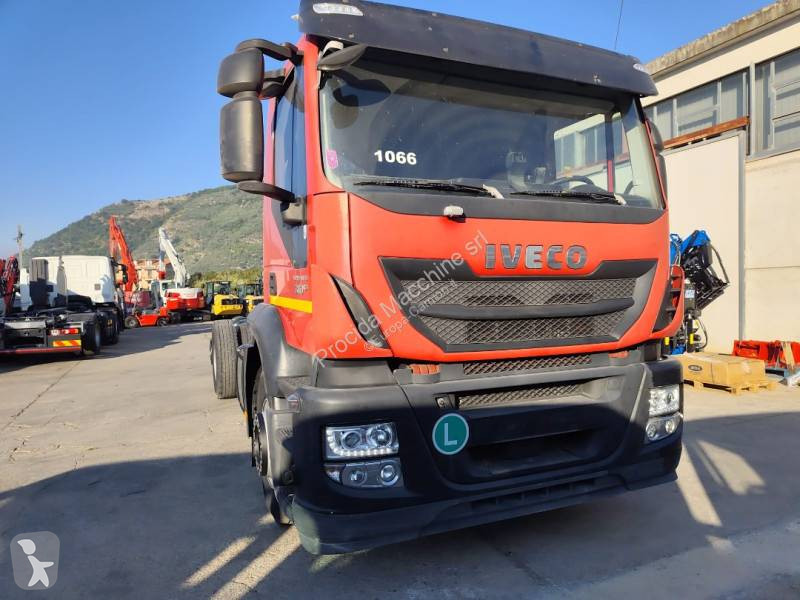 Iveco AD 260 S 31 truck
