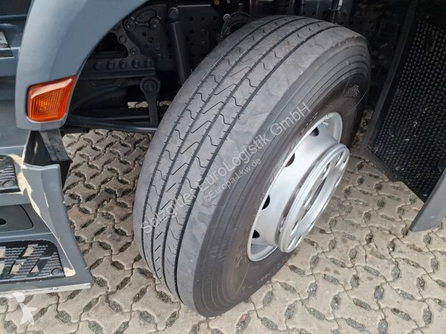Kamion Mercedes 1832 / MKG Kran