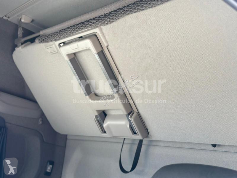 Camion remorque Scania 18