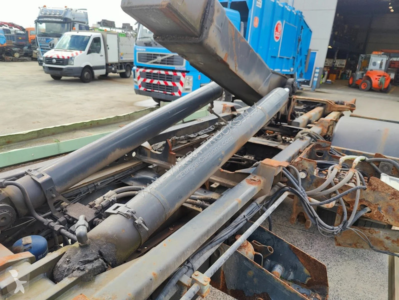 Kamion Iveco EuroCargo 190 EL 30 P + Palfinger...