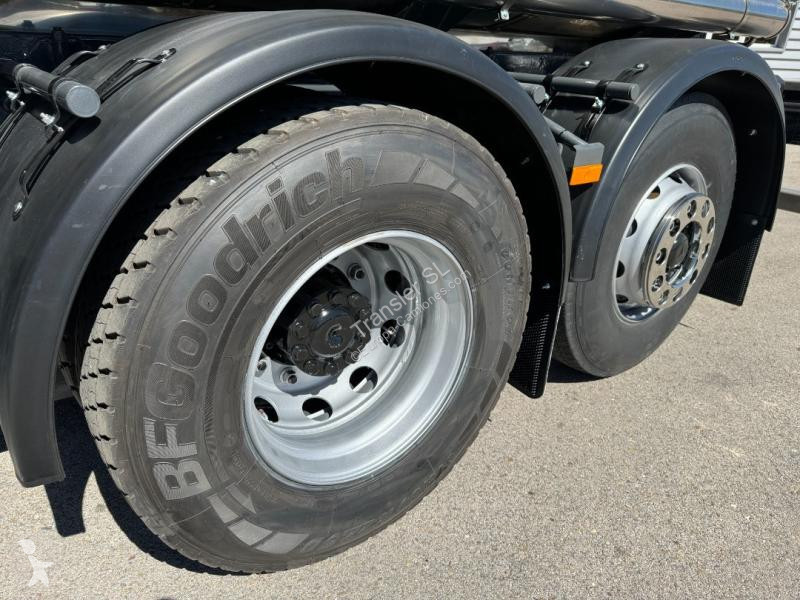 Kamion Mercedes 2528 L