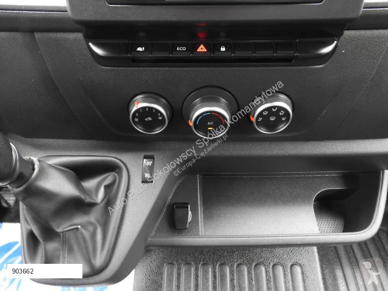 Véhicule utilitaire Renault MASTER SKRZYNIA...