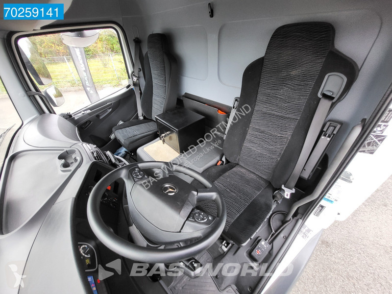 Camion Mercedes 816 4X2 7.49t Thermoking B-100...