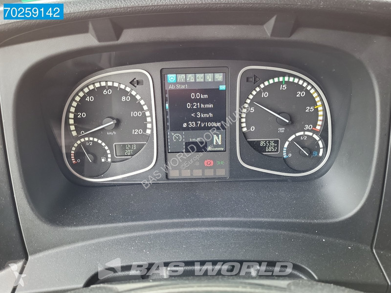 Camion Mercedes 816 4X2 7.49t Thermoking B-100...