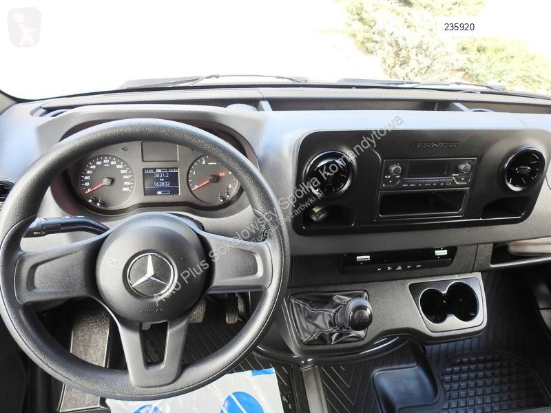 Kamion Mercedes SPRINTER KONTENER WINDA 8 PALET...