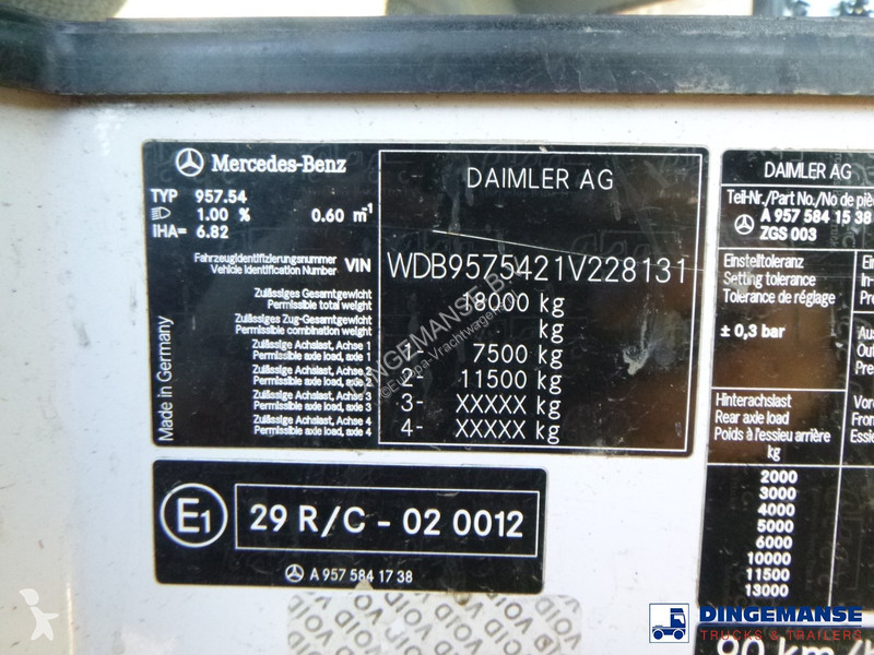 Camião Mercedes 1824 4x2 Whale vacuum tank 8.1 m3