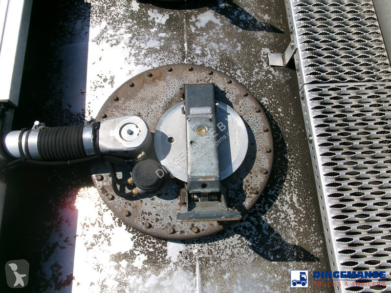 Camion Renault 310 6x2 fuel tank 19 m3 / 5 comp...