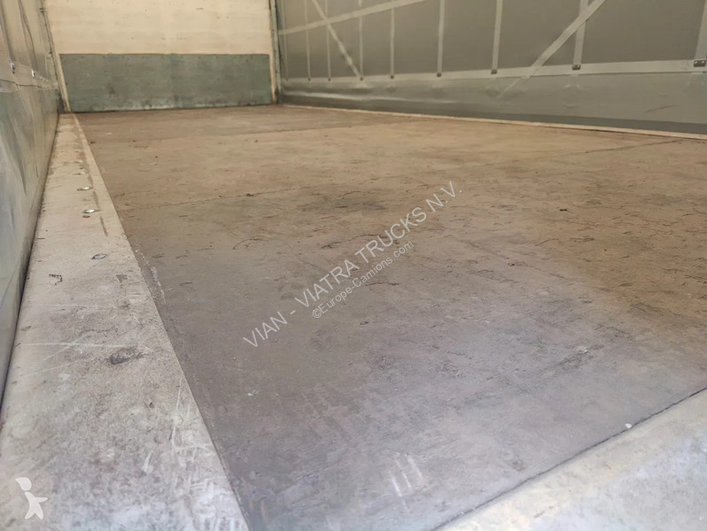Kamion Mercedes 815 HUIFBAK / PLANEN / BACHE /...