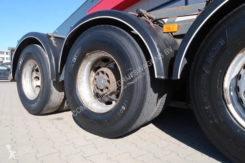 Kamion Volvo 520  - 8x4 R - Ketting systeem