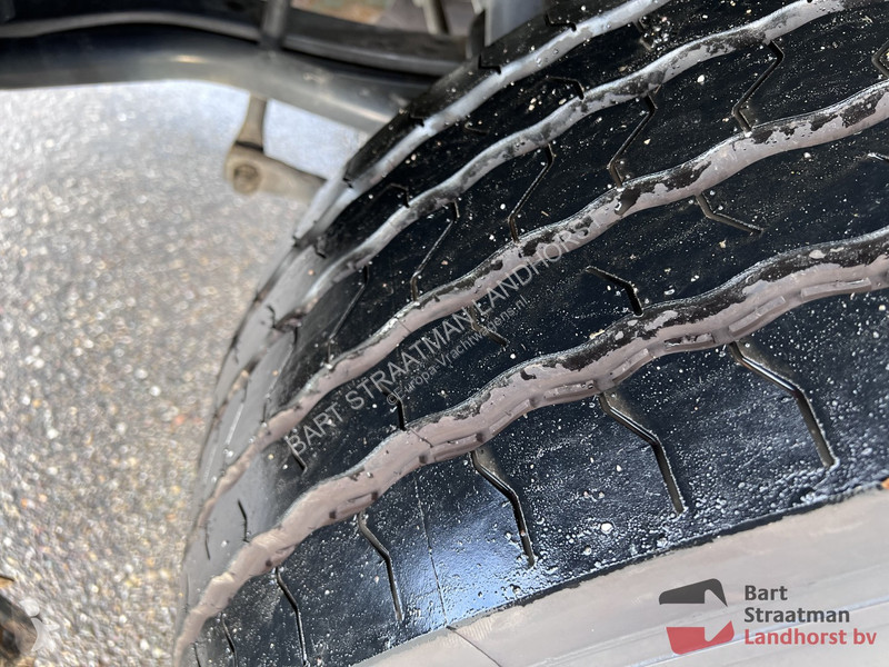 Vrachtwagen Volvo FMX 370 2 STUKS 6x6 Euro 6...