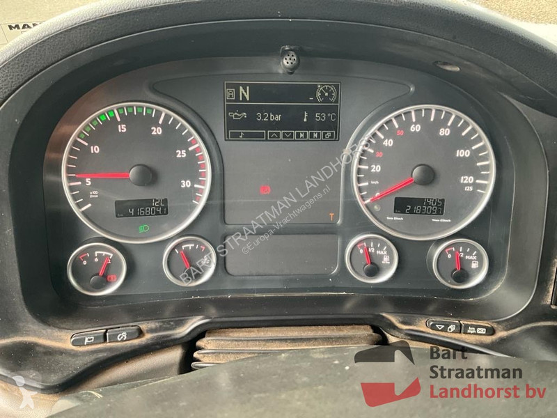 Camion MAN 26.400 6X6 BB met 2 zijden kipper en...