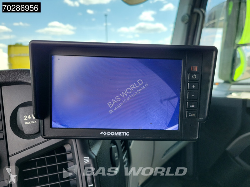 Vrachtwagen Mercedes 1827 4X2 2000kg...