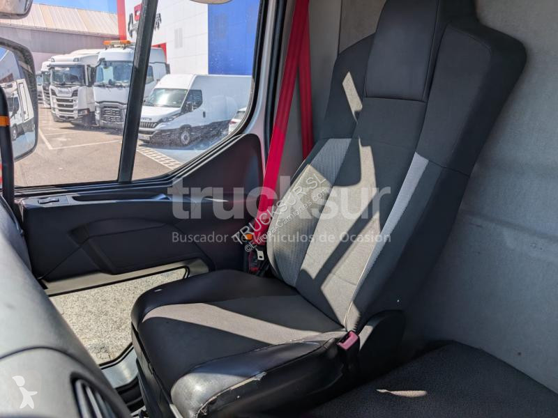 Kamion Renault ejes 6x2*4 D320.26