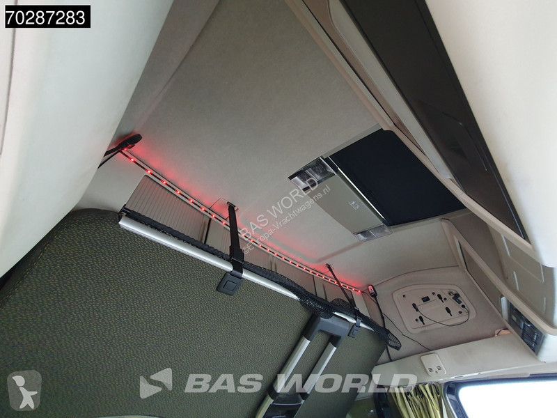 Camion Volvo 750 6X4 HIAB E96S 79 wood crane...