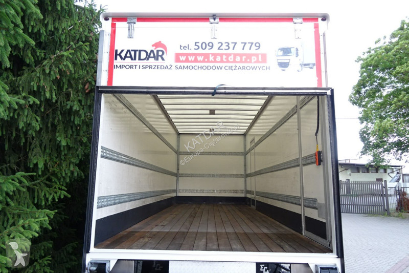 Camion MAN TGL12.220 Euro 5 kontener 19 palet...