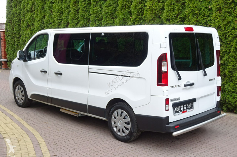 Véhicule utilitaire Renault TRAFIC L2H1 2.0dci...