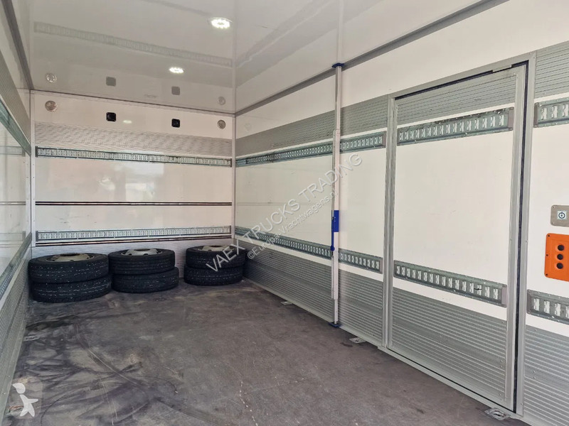 Kamion Iveco 75-190 Isotherm box - Zepro...