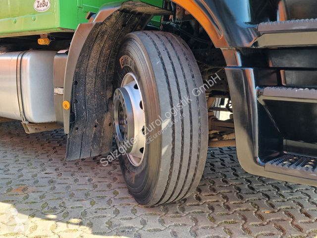 Camion Iveco 360 / Ladebordwand