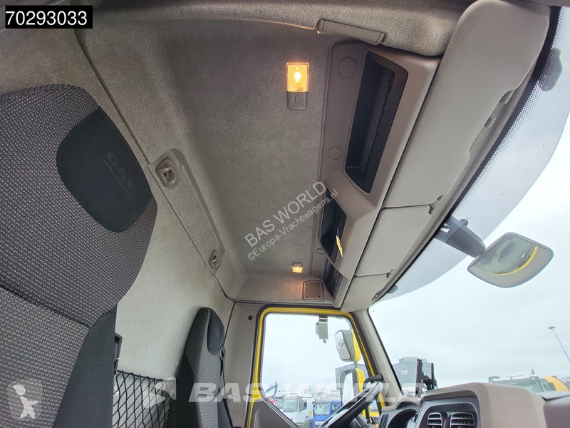 Kamion DAF 220  4X2 12tonner TailGate Manual...