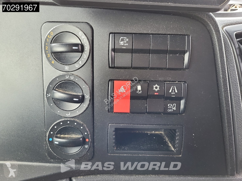 Kamion Mercedes 1221 4X2 1500kg Ladebordwand...