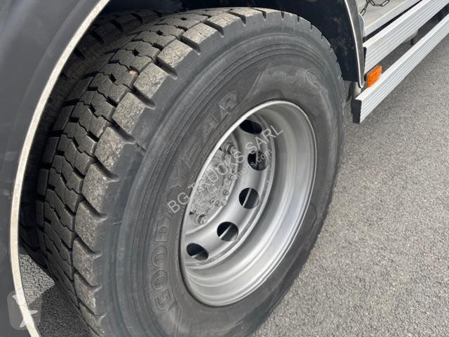 شاحنة Renault 270 DXI