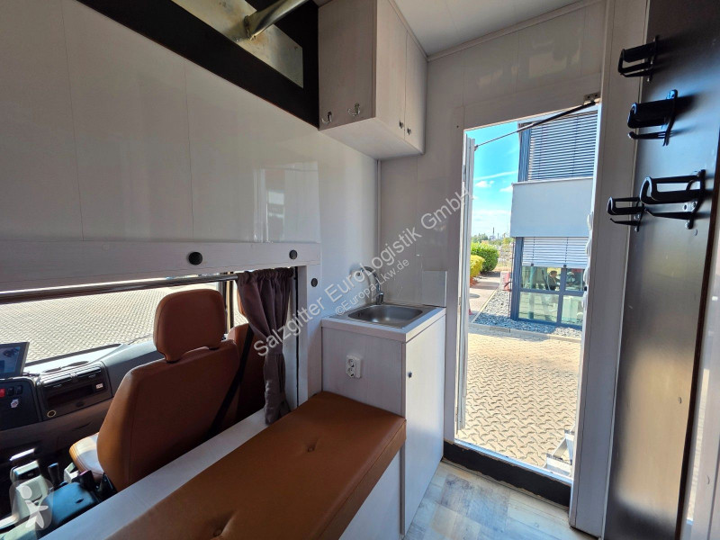 شاحنة Mercedes 818L