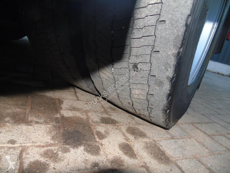 شاحنة Volvo 460 + TRS COOLING + LIFT + EURO 6