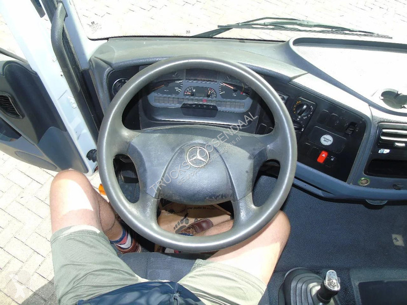 شاحنة Mercedes 1218 + euro 5 + lift