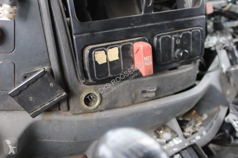 شاحنة Mercedes 2633 + 6x2 + euro 5 + manual