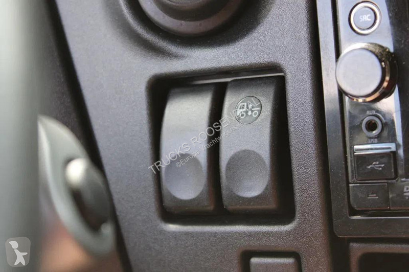 شاحنة DAF 220 + lift + euro 5
