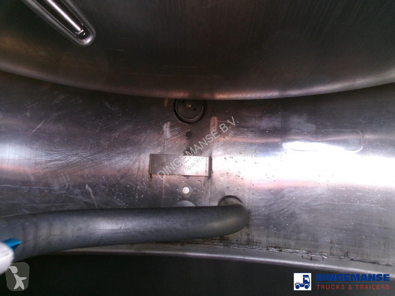 Lastbil Volvo 280 4X2 fuel tank 13.6 m3 / 4...