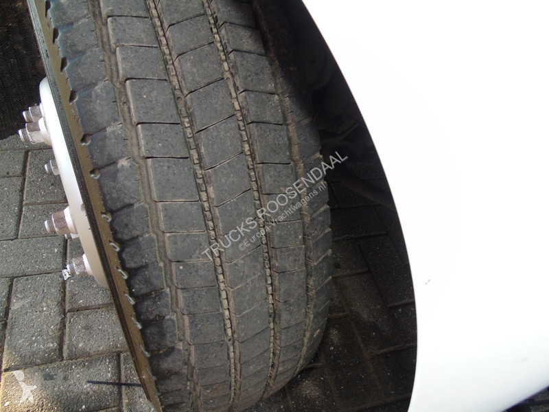 شاحنة Renault 12,220 + euro 5 + LIFT