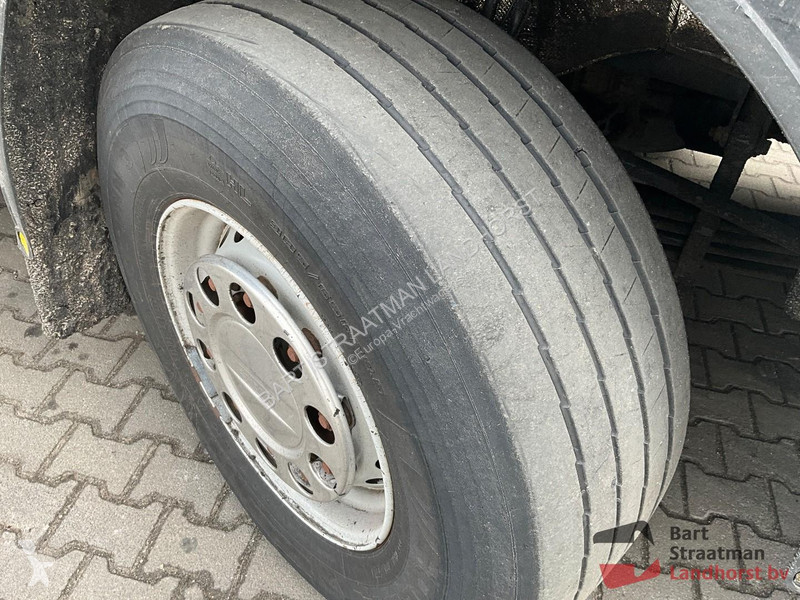 Lastbil Ginaf X6 4142 CF 8x2 met 22 m3...