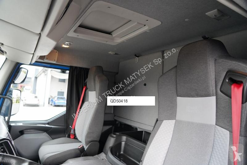 شاحنة Renault D WIDE 380 DE11 / 4X2 / LAWETA 8...