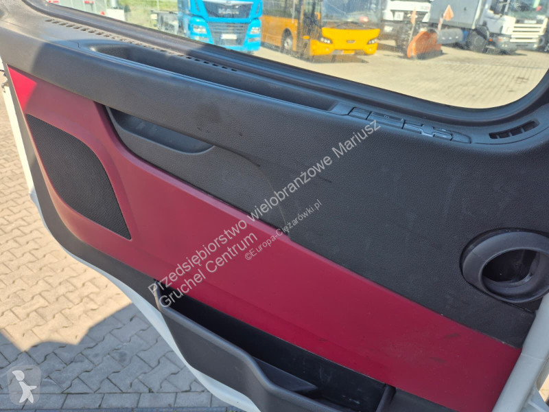 Камион Volvo FM 340 / CARRIER I350 / LIFT ZEPRO