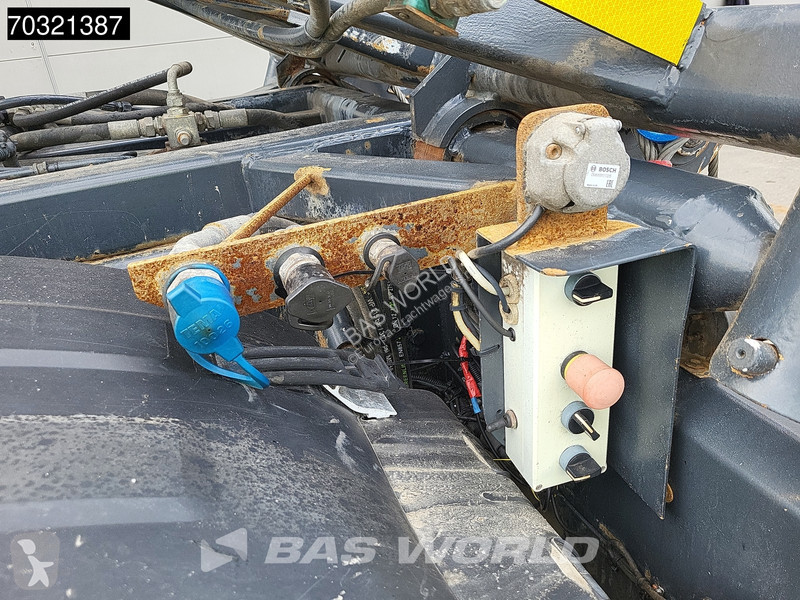 شاحنة Volvo 320 4X2 HIAB 144 E-3 HIDUO Crane...
