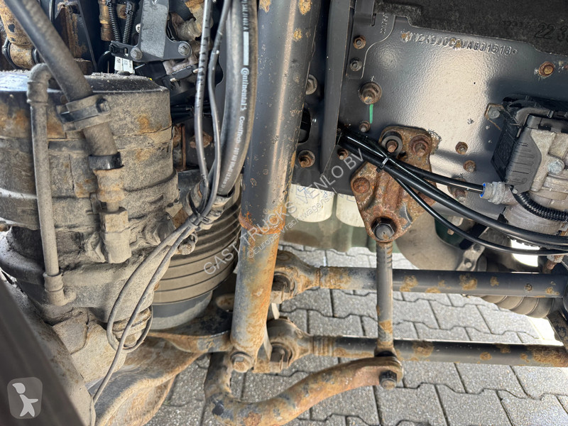 شاحنة Volvo 330 6x2*4 BDF + Lift Only 309Tkm!...