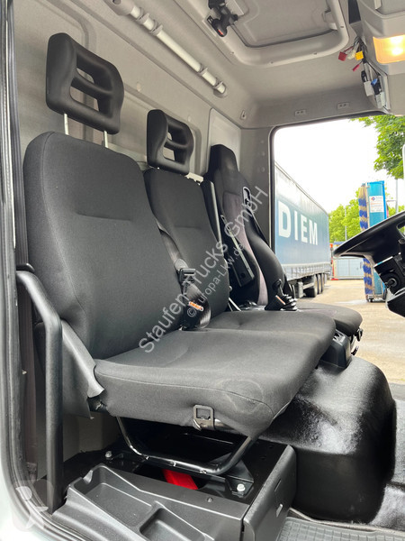شاحنة Iveco EuroCargo E-250...