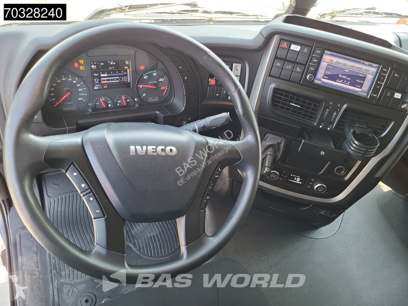 شاحنة Iveco X-Way 570 X-Way 6X2 Fassi F215...