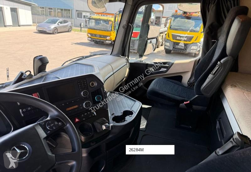 شاحنة Mercedes 2542