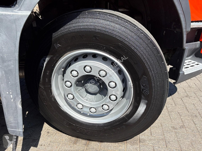 شاحنة Volvo 310 + DHOLLANDIA LOADLIFT 3000 KG +...