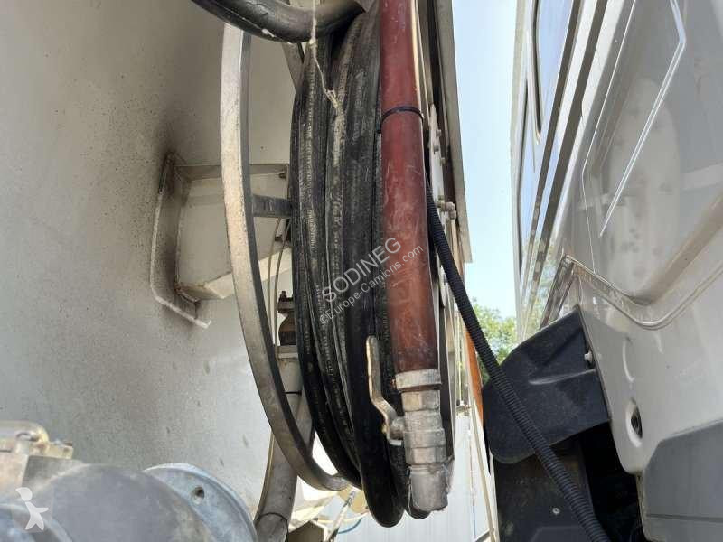 شاحنة Mercedes  AXOR 1833 4X4