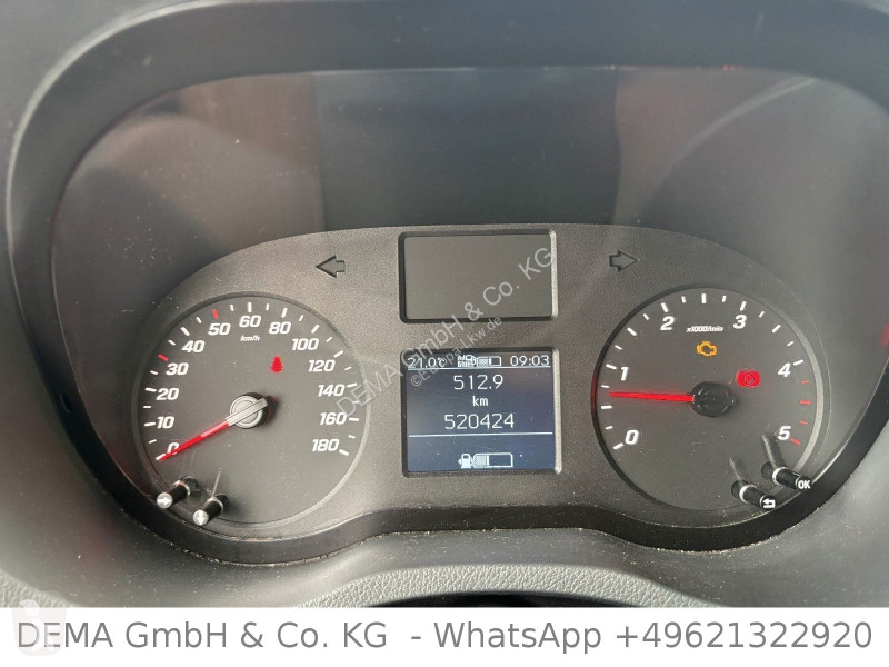 شاحنة Mercedes...