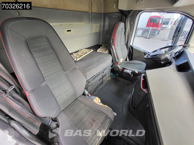 Camion Volvo 460  6X2 Palfinger T20...